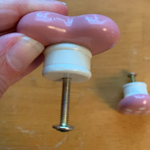 Pottery Barn Kids Pink and White Ceramic Knobs - Picture 4 of 4